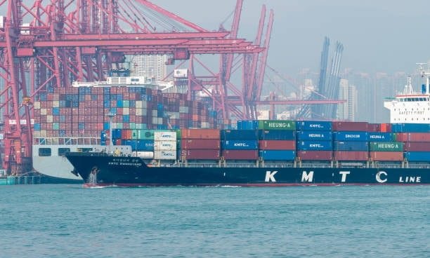 Fully loaded cargo vessel leaving China for express international delivery