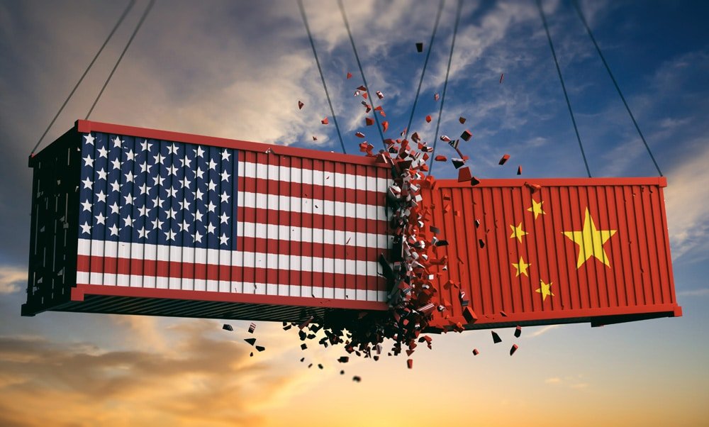 Shipping containers with U.S. and China flags colliding, symbolizing trade tensions and the potential impact of APEC 2025 on eCommerce importers and Amazon sellers.