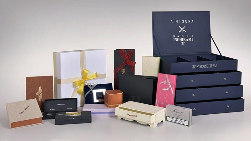 Premium gift boxes and luxury packaging sets arranged for product presentation, reflecting high-end custom packaging options in B2B fulfillment.