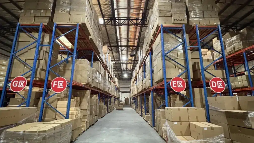 Organized 3PL warehouse with zoned storage racks and ecommerce inventory, supporting WMS automation, real-time stock control, and accurate order fulfillment.