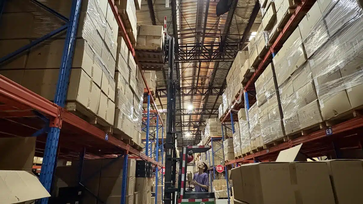 High-capacity pallet racking in an eCommerce warehouse, demonstrating scalable inventory storage for growing online businesses and high order volumes.