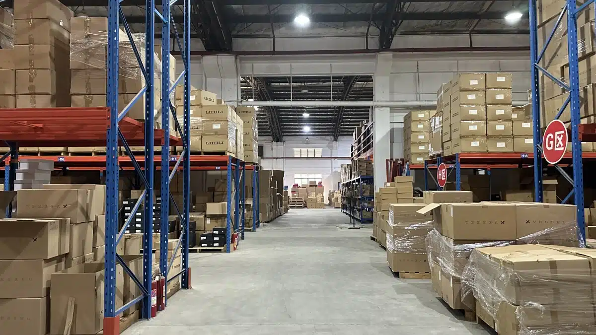 Organized warehouse aisles and inventory racks supporting efficient product picking, order preparation, and scalable pick and pack fulfillment operations.