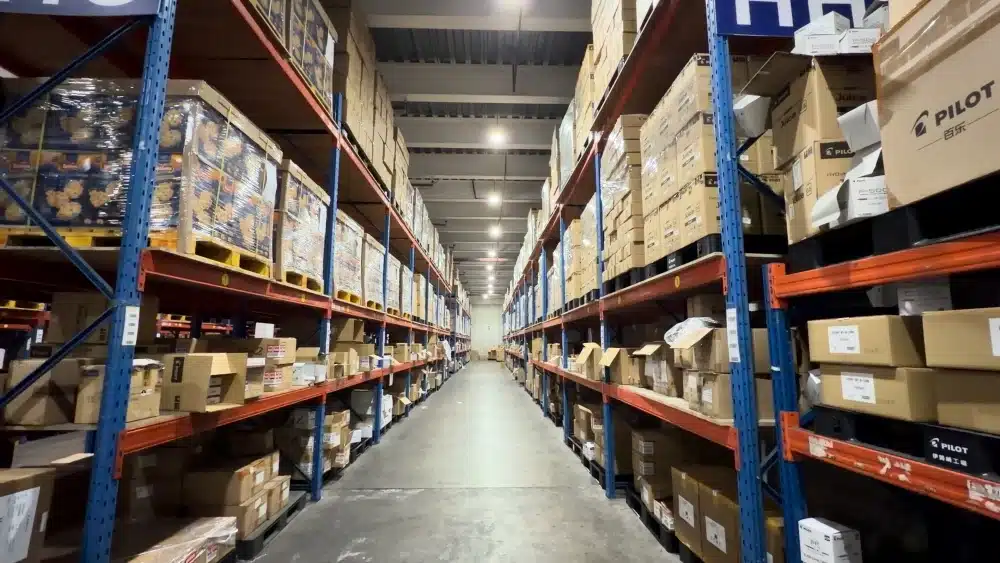 Large China 3PL warehouse with organized inventory storage supporting TikTok Shop fulfillment, fast order processing, and USA delivery preparation